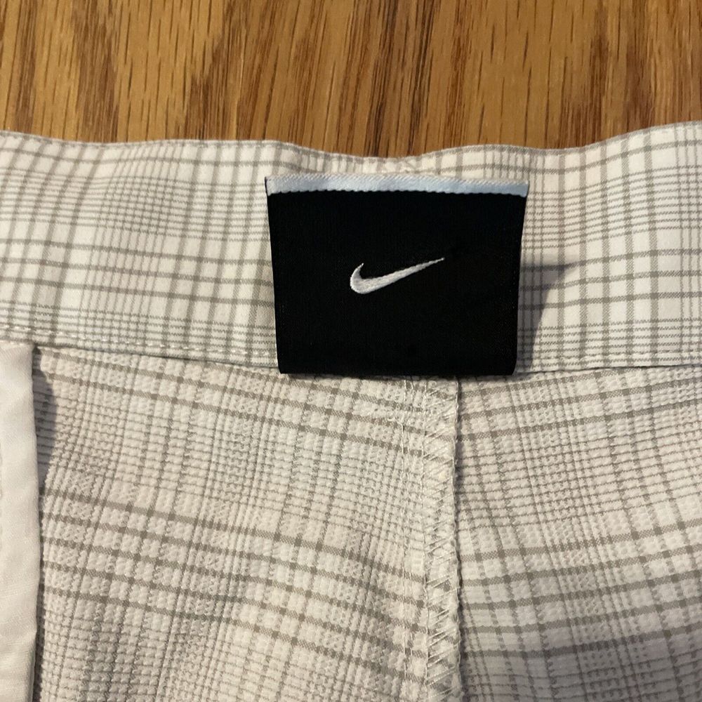 Nike Golf Chino Shorts‎ Mens 40 Gray White Plaid Dri Fit Flat Front - Picture 7 of 10